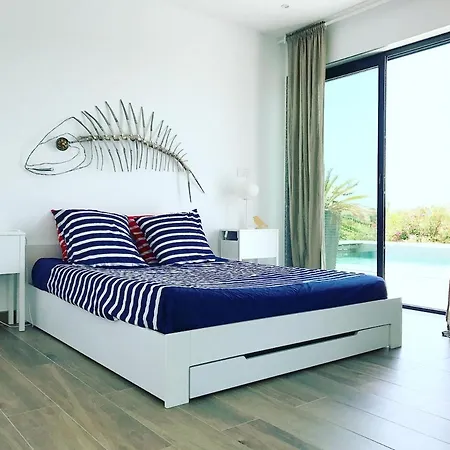 Exceptional Villa Quelfes